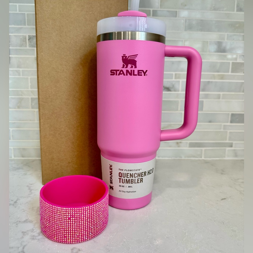 NWT Stanley 30oz Quencher H2.0 FlowState Tumbler - Peony with Bling Boot